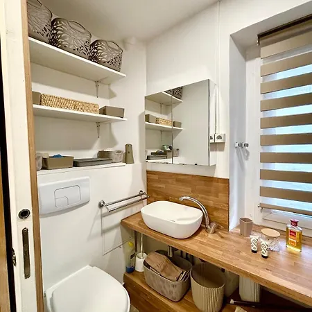 Апартаменты Cosy Cocon, Parking Libre, Proche Geneve Etrembieres